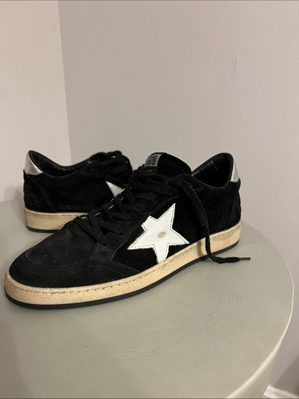 like new golden goose ballstar sz 40